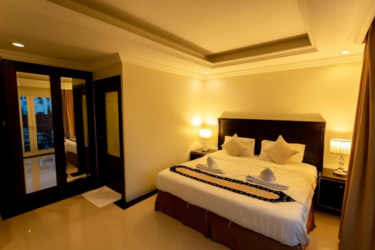 Ivory Palace Hotel Патая Екстериор снимка