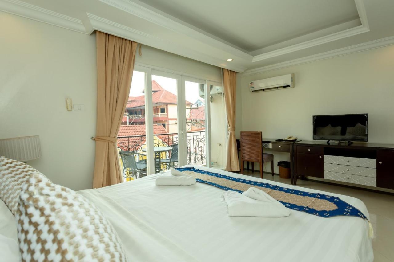 Ivory Palace Hotel Патая Екстериор снимка