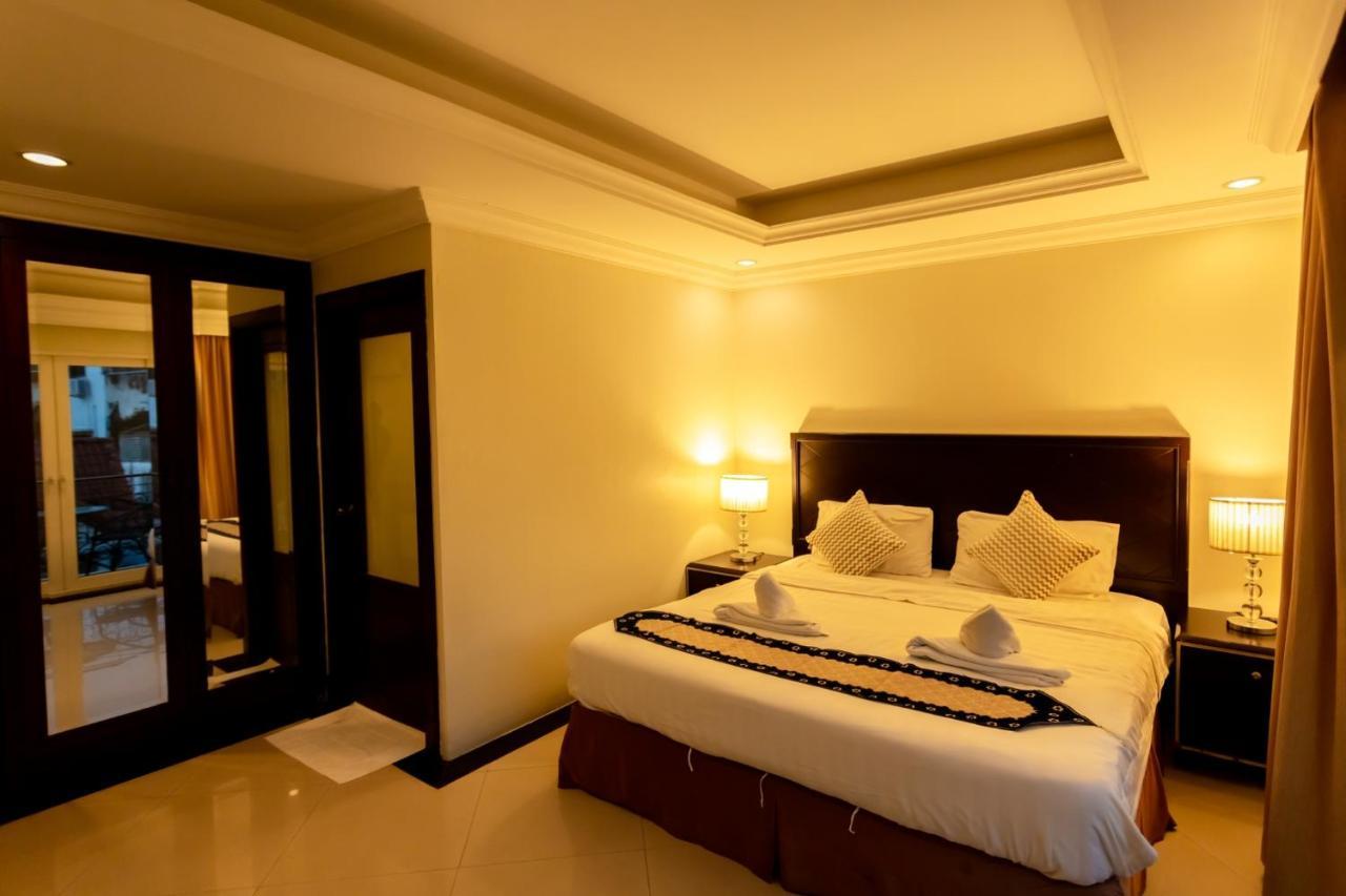 Ivory Palace Hotel Патая Екстериор снимка